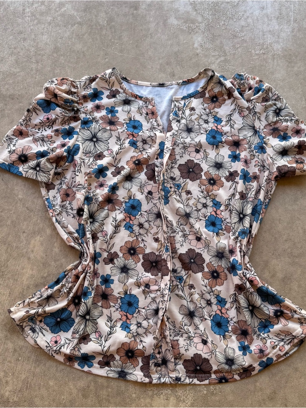 Women's Floral Puff-Sleeve Blouse in Cream, Blue & Brown